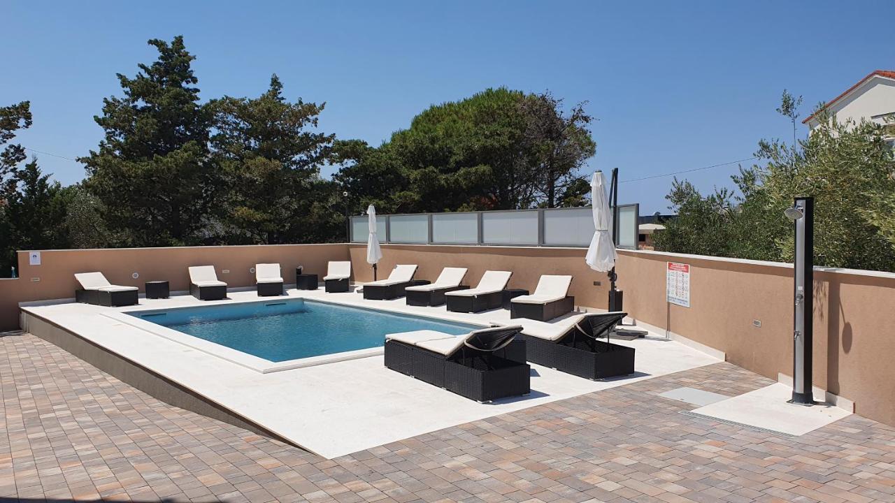 Poolside Hideout Apartment *