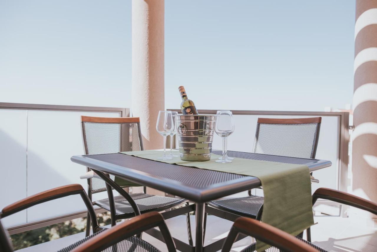Apartment Poolside Hideout Novalja
