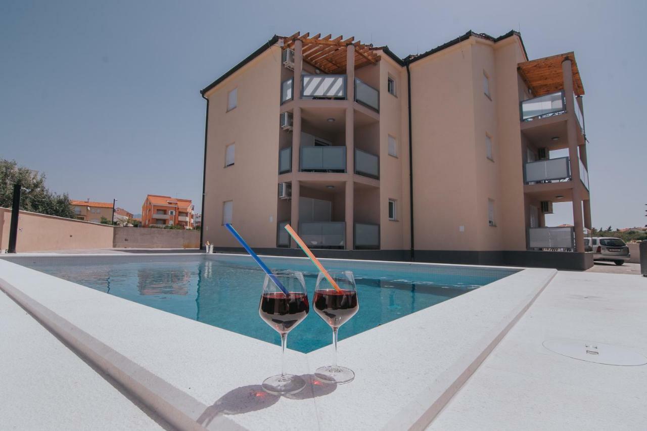 Poolside Hideout Novalja